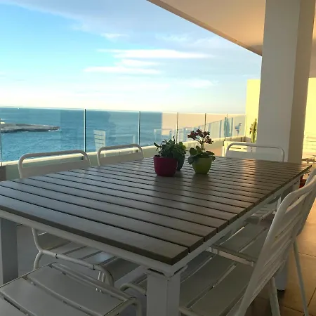 Fly On The Sea Apartament *