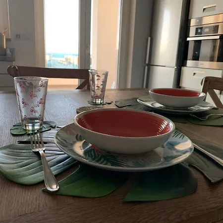 Fly On The Sea Apartament