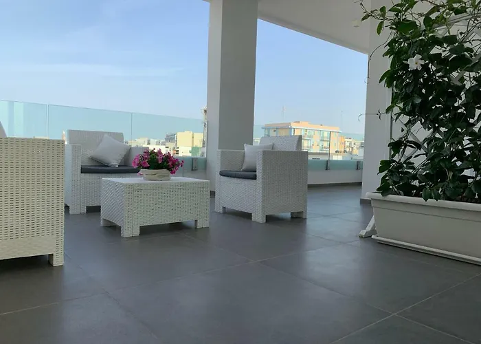 Fly On The Sea * Monopoli